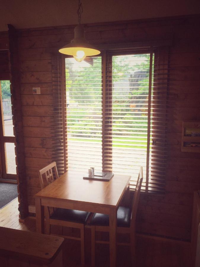 Hill Cottage Cabins Форт-Огастус Екстер'єр фото